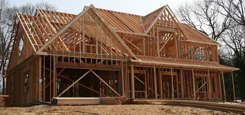 Construir una casa vs. comprar una casa: ¿qué es mejor?